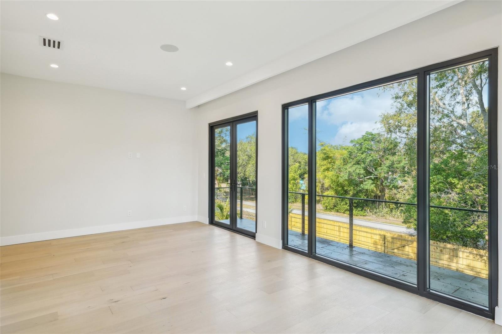 1630 DOUGLAS AVE, DUNEDIN, FL, 34698