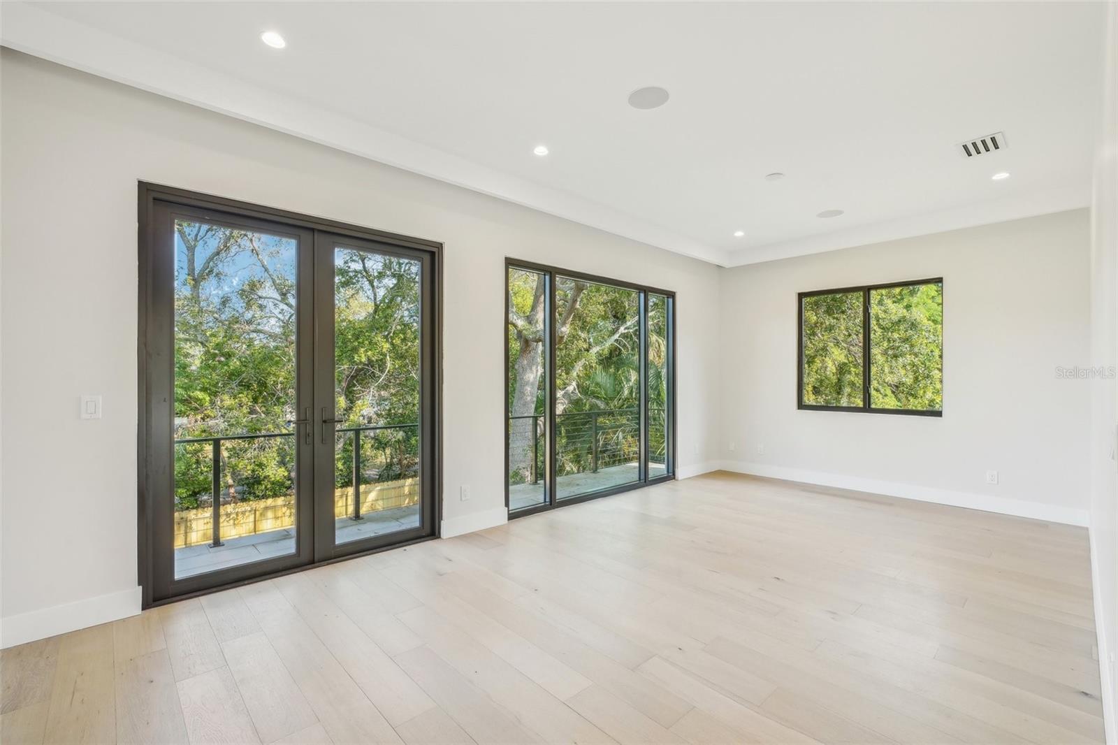 1630 DOUGLAS AVE, DUNEDIN, FL, 34698