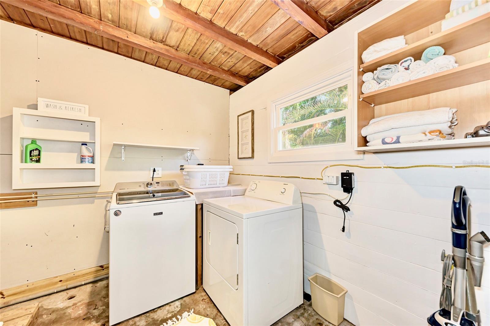 657 CALLE DE PERU, SARASOTA, FL, 34242
