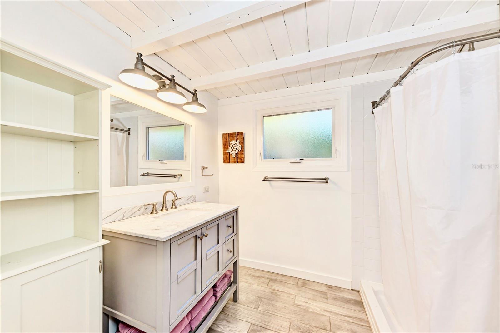 657 CALLE DE PERU, SARASOTA, FL, 34242