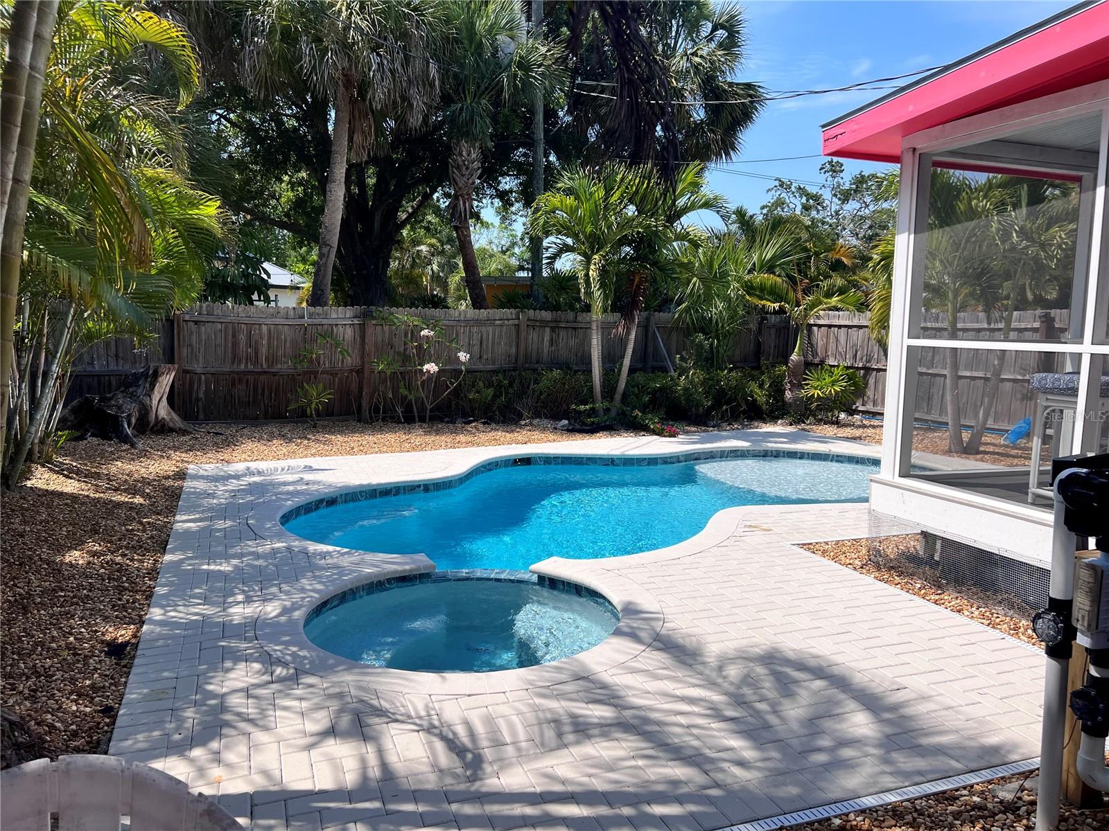 657 CALLE DE PERU, SARASOTA, FL, 34242