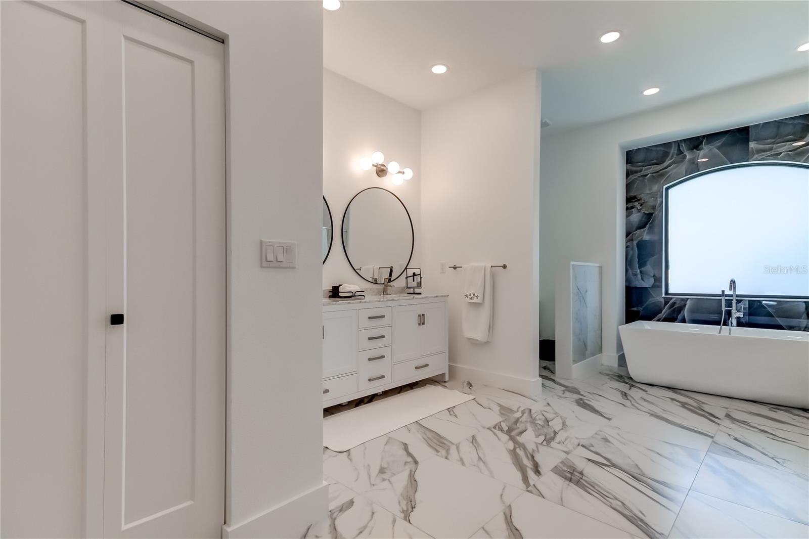 112 LEEWARD IS, CLEARWATER, FL, 33767