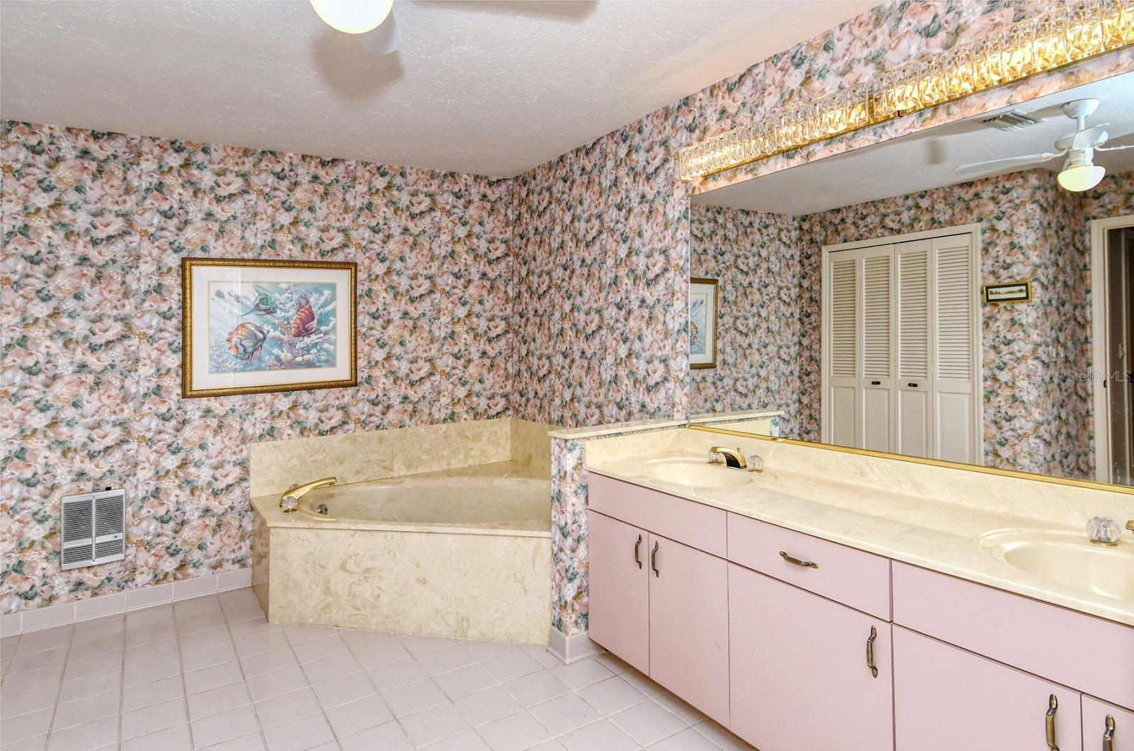 7812 BROADMOOR PINES BLVD, SARASOTA, FL, 34243