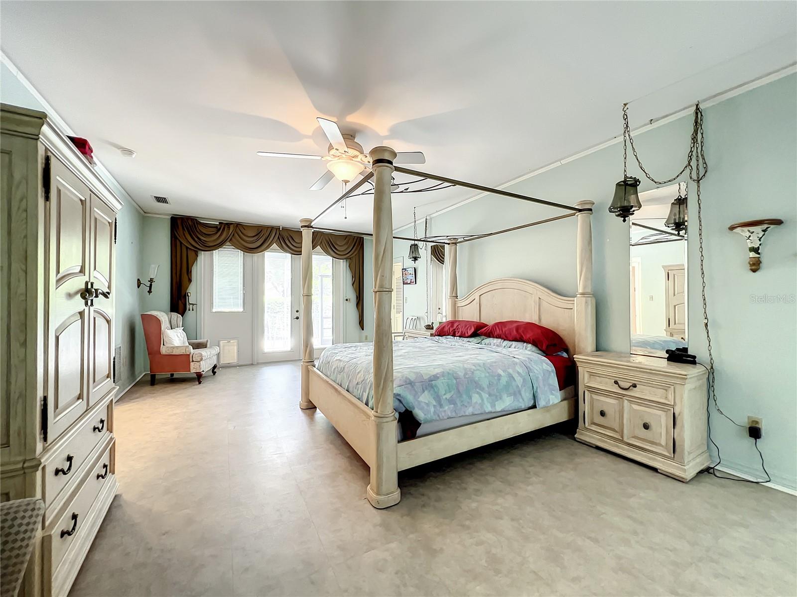 210 SE 4TH ST, WILLISTON, FL, 32696