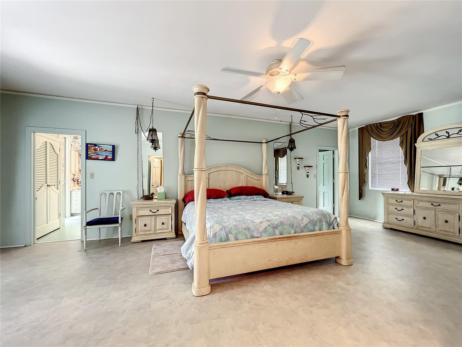 210 SE 4TH ST, WILLISTON, FL, 32696