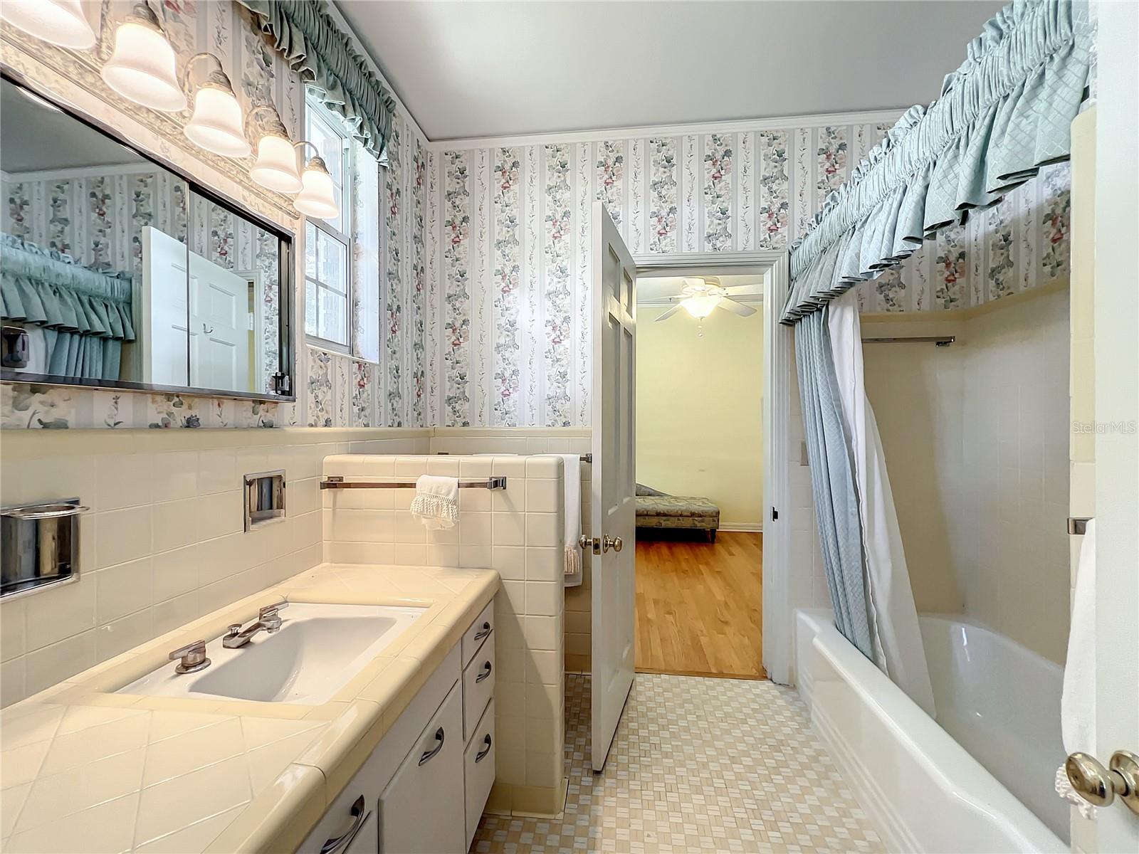 210 SE 4TH ST, WILLISTON, FL, 32696