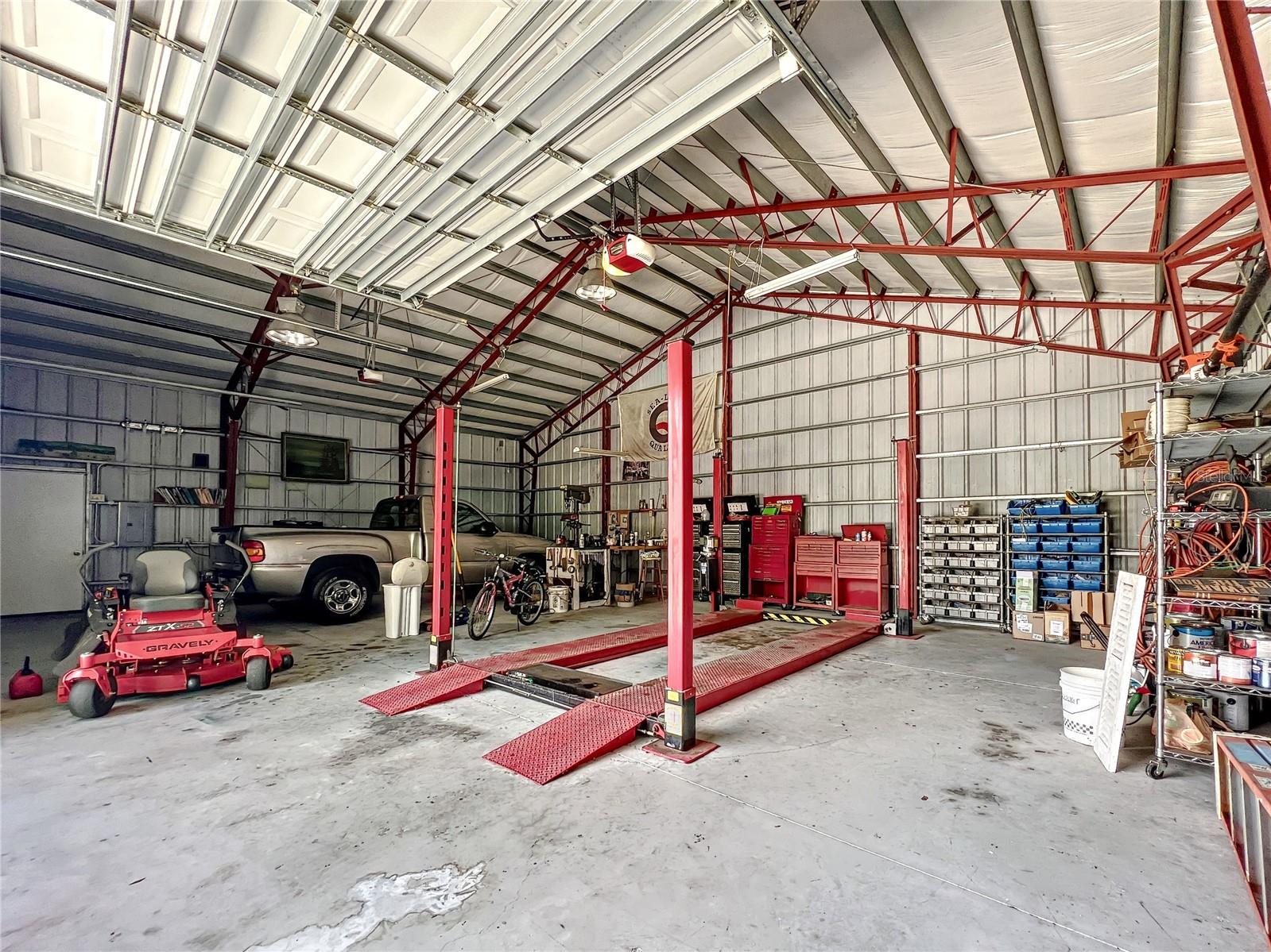 210 SE 4TH ST, WILLISTON, FL, 32696