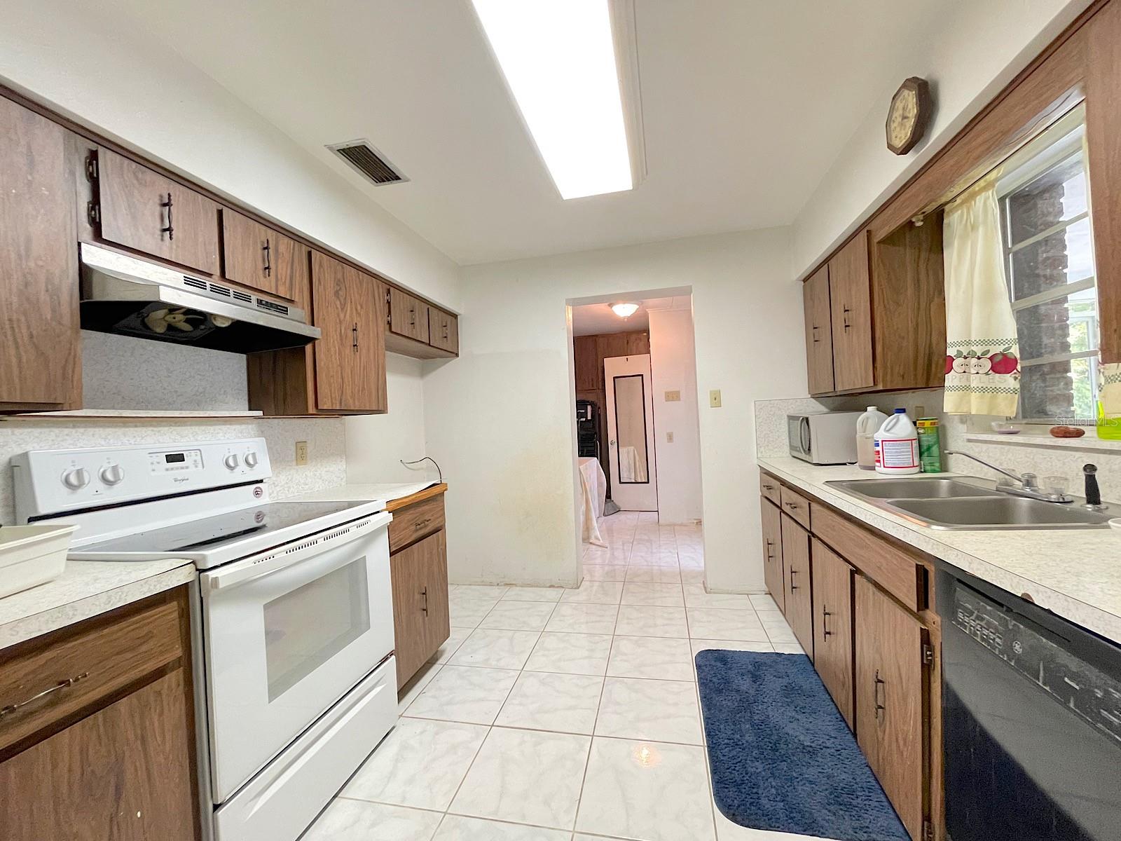 2501 HAM BROWN RD, KISSIMMEE, FL, 34746