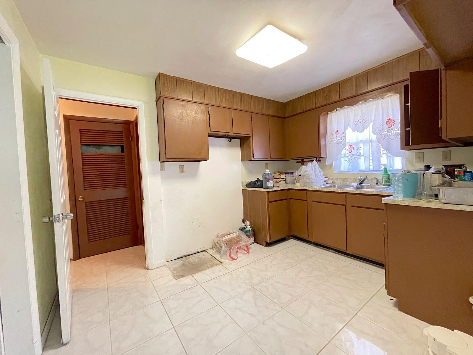 2501 HAM BROWN RD, KISSIMMEE, FL, 34746