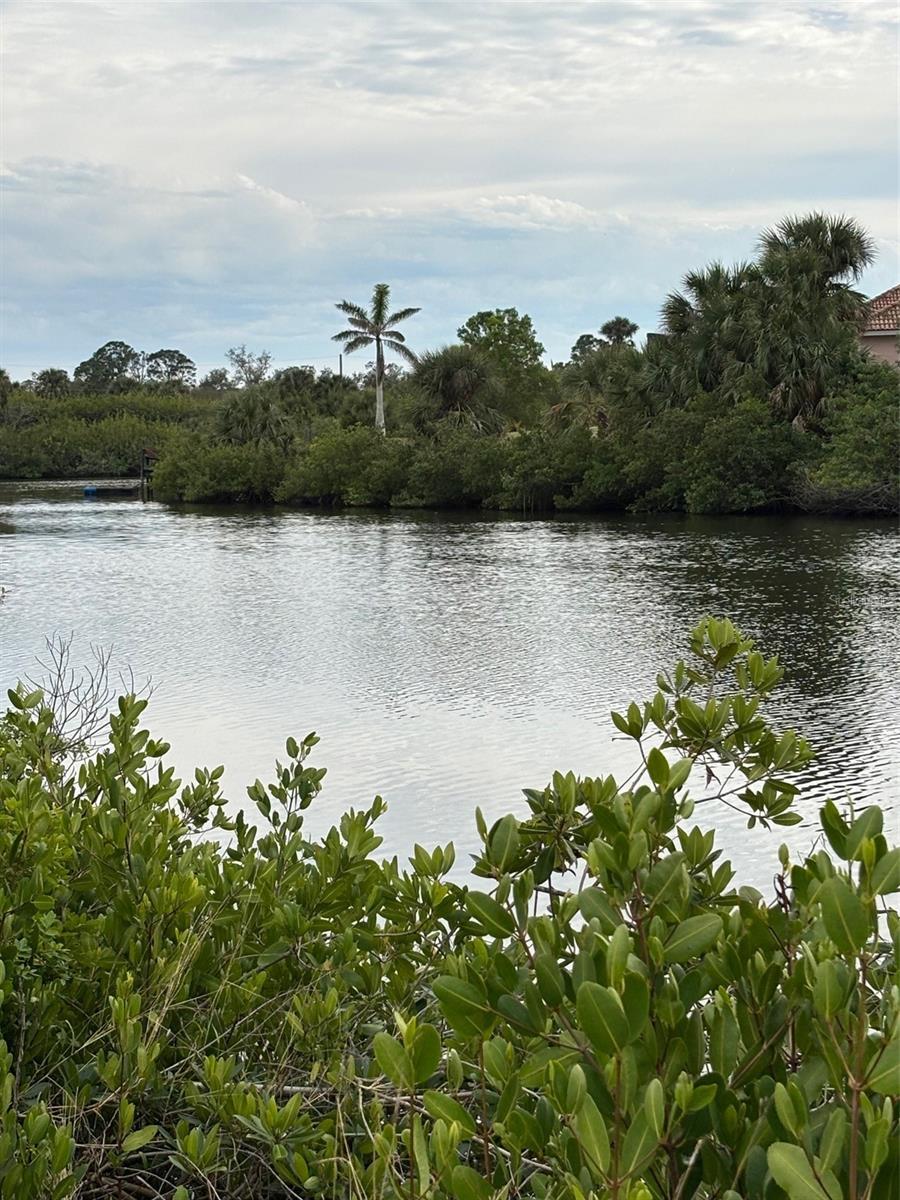 2207 CORNELIUS BLVD, PORT CHARLOTTE, FL, 33953