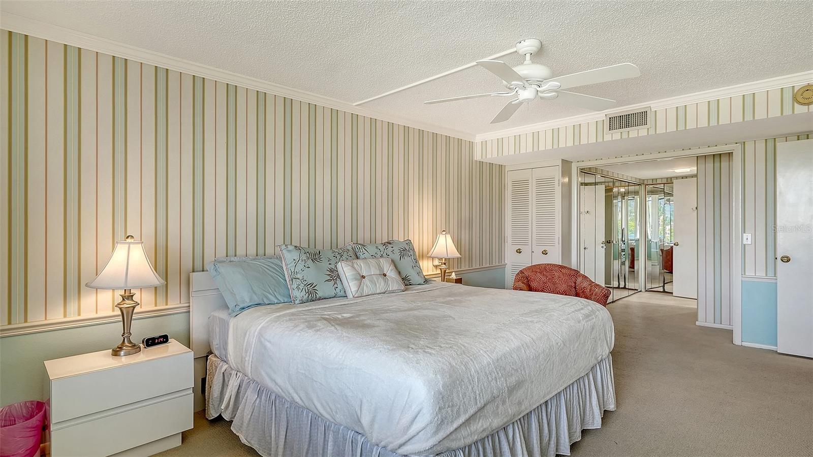 SEAPLACE III, LONGBOAT KEY, FL, 34228