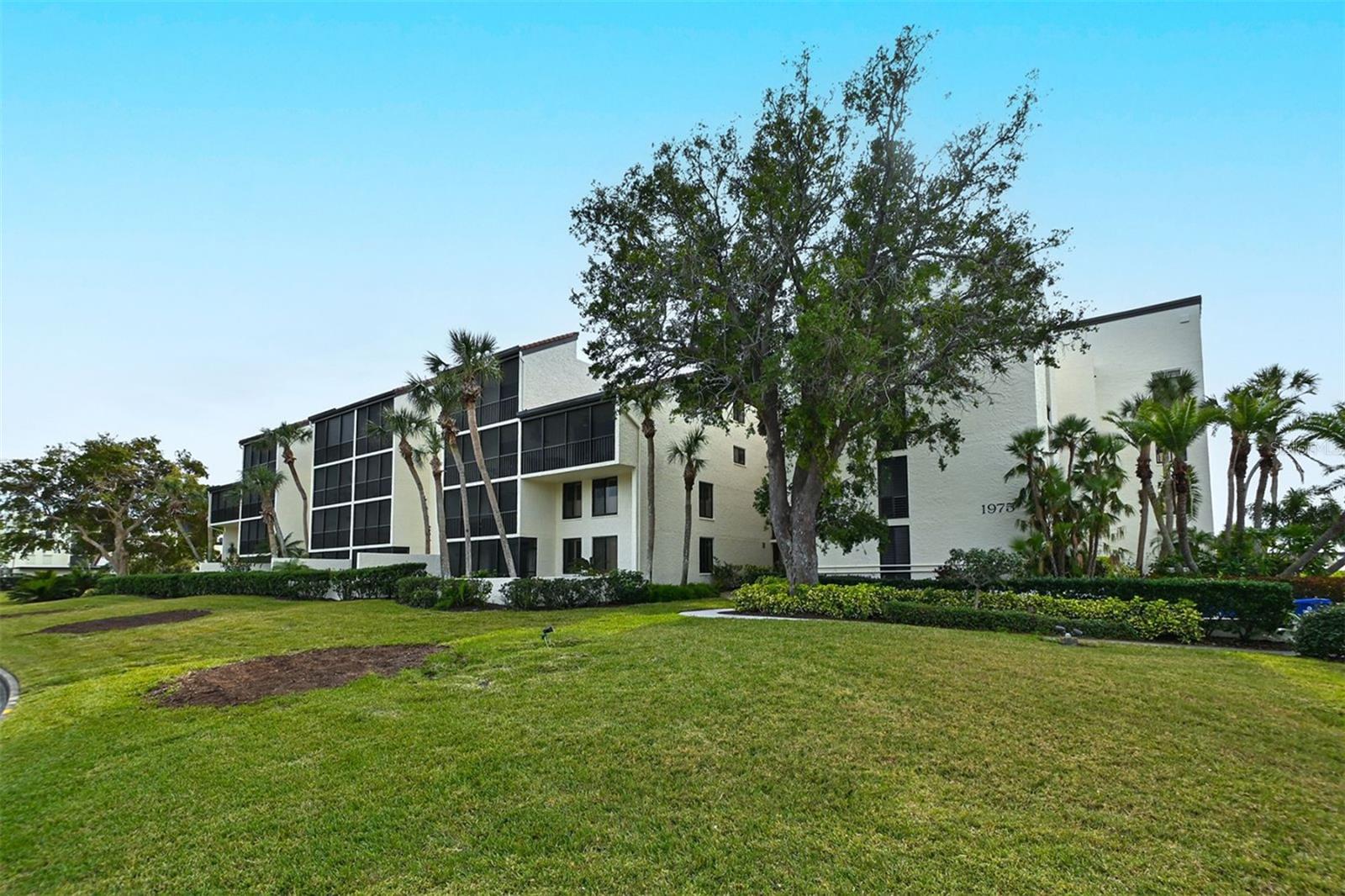 SEAPLACE III, LONGBOAT KEY, FL, 34228