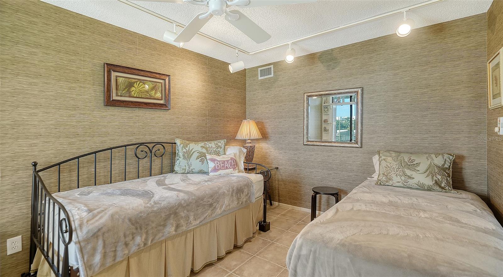 SEAPLACE III, LONGBOAT KEY, FL, 34228