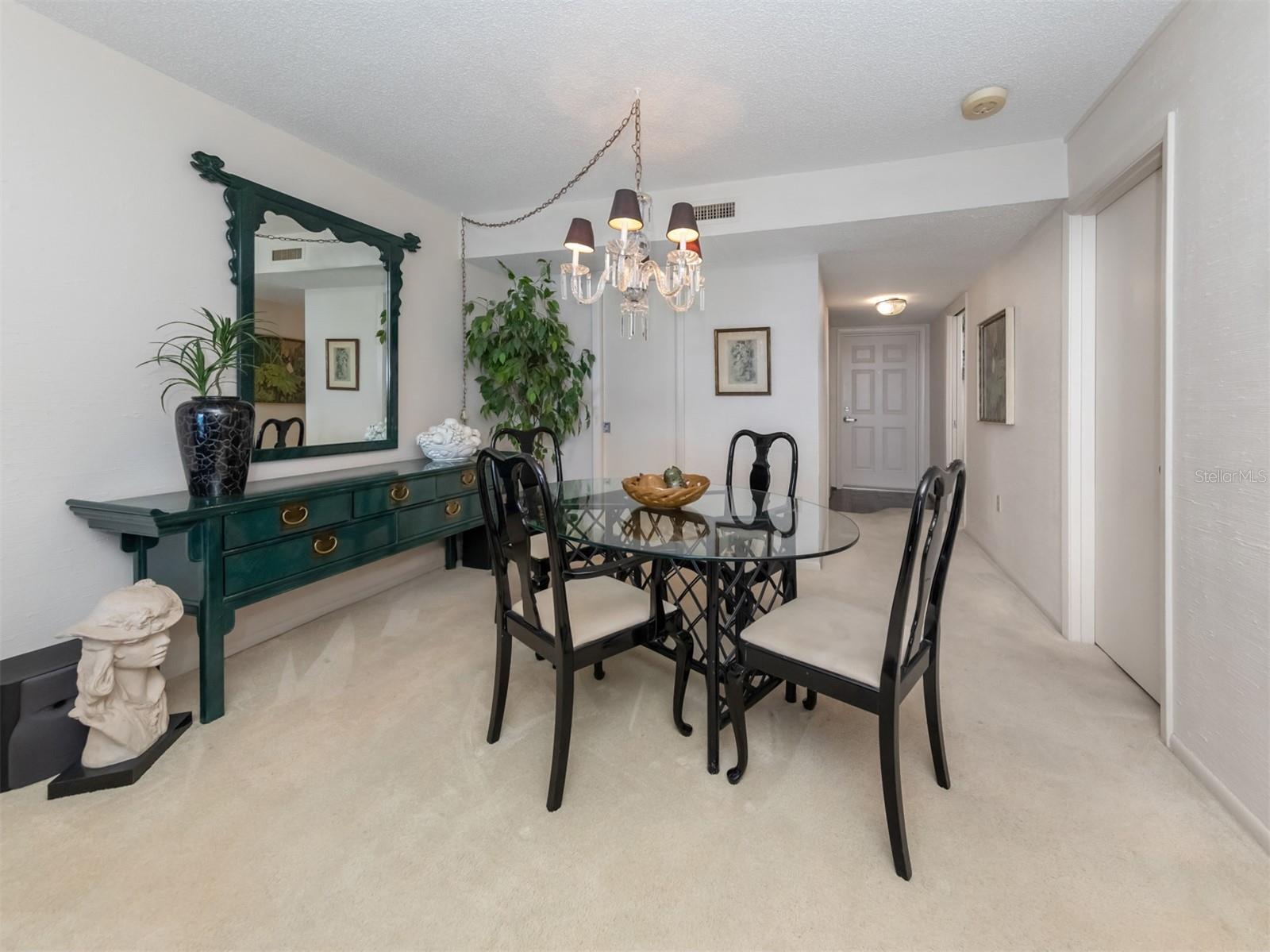 633 ALHAMBRA RD #605, VENICE, FL, 34285