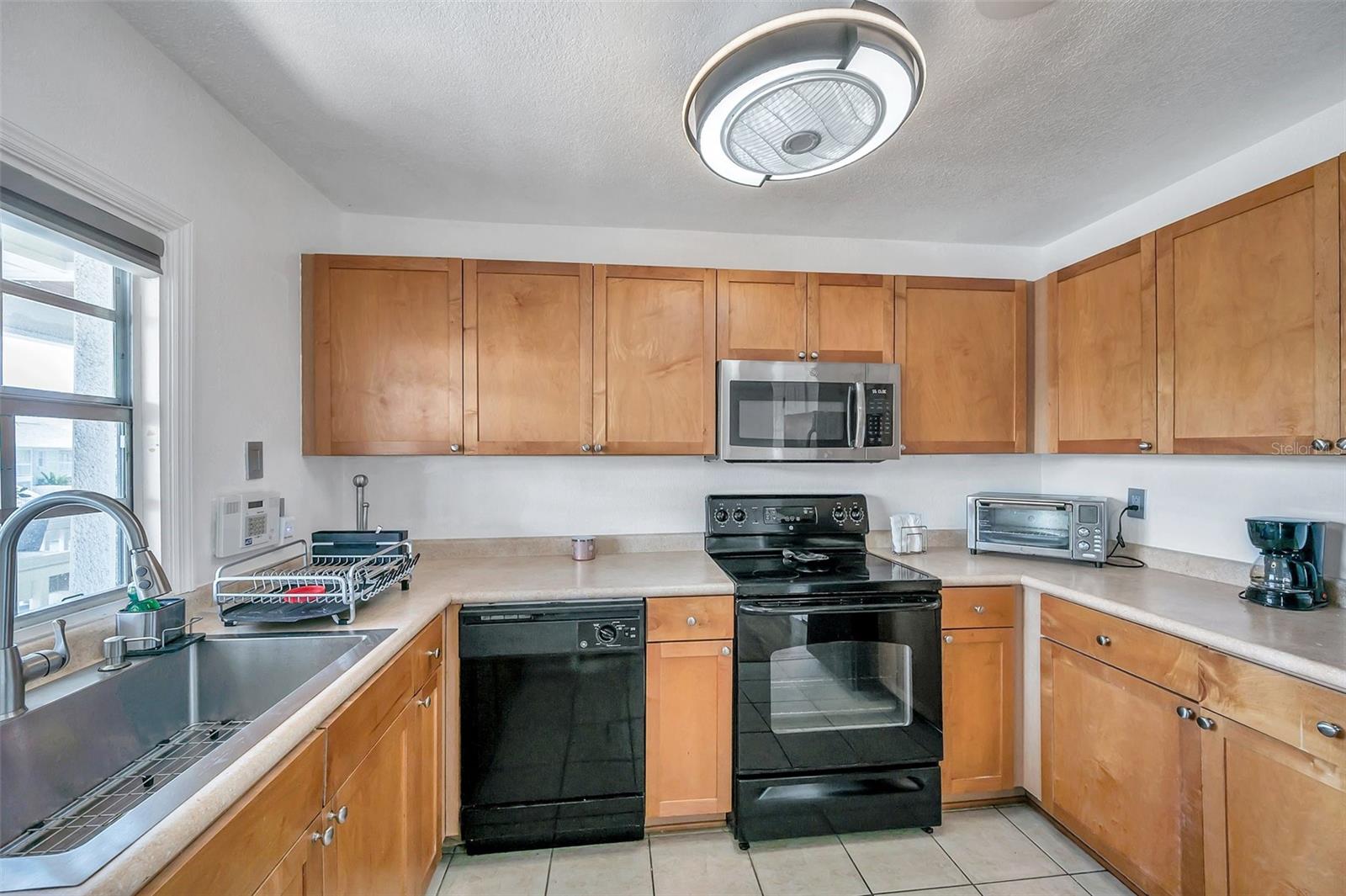 5174 BEACH DR SE #C, ST PETERSBURG, FL, 33705