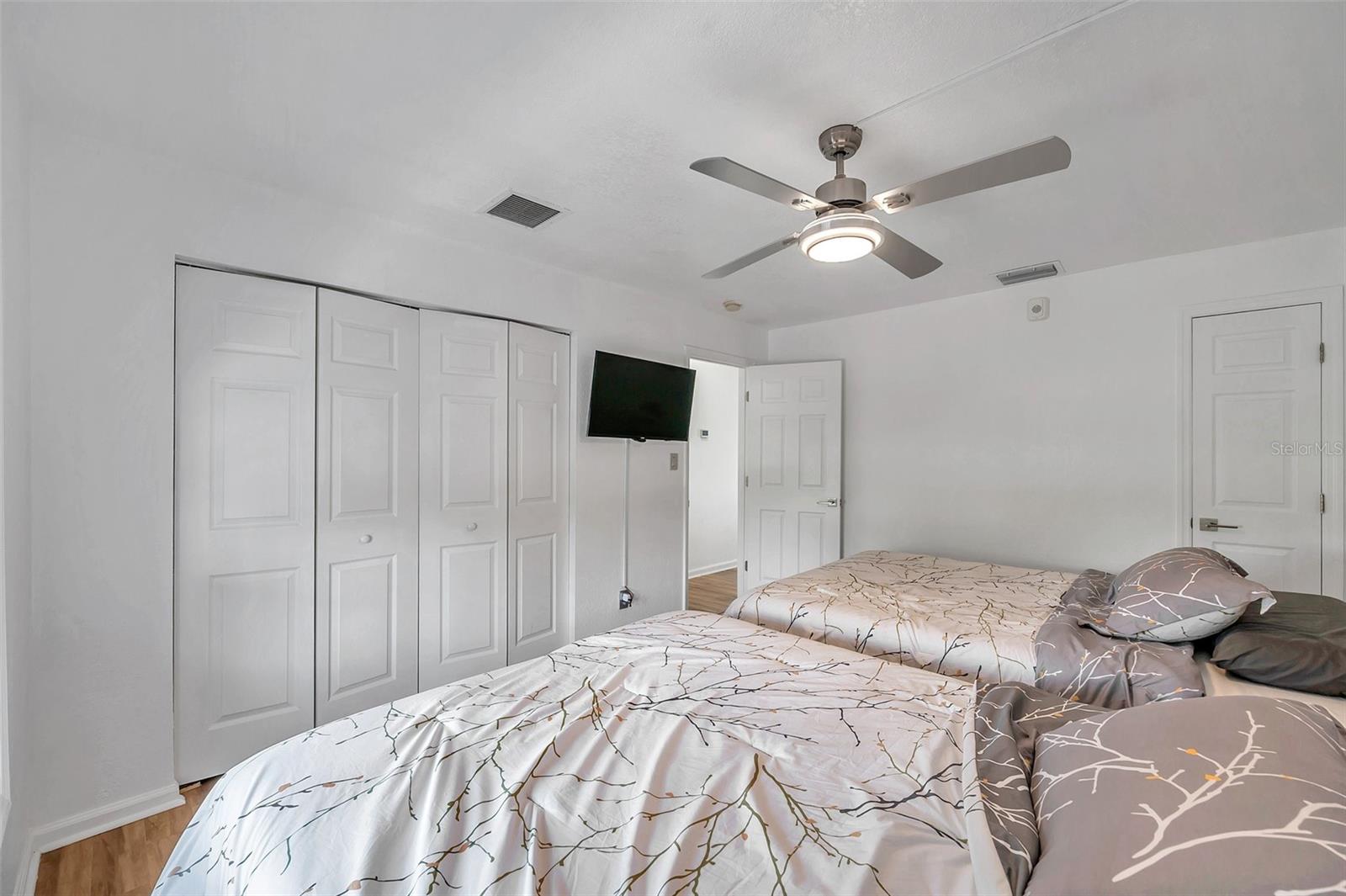 5174 BEACH DR SE #C, ST PETERSBURG, FL, 33705