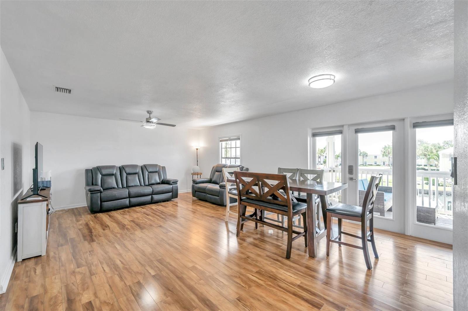 5174 BEACH DR SE #C, ST PETERSBURG, FL, 33705