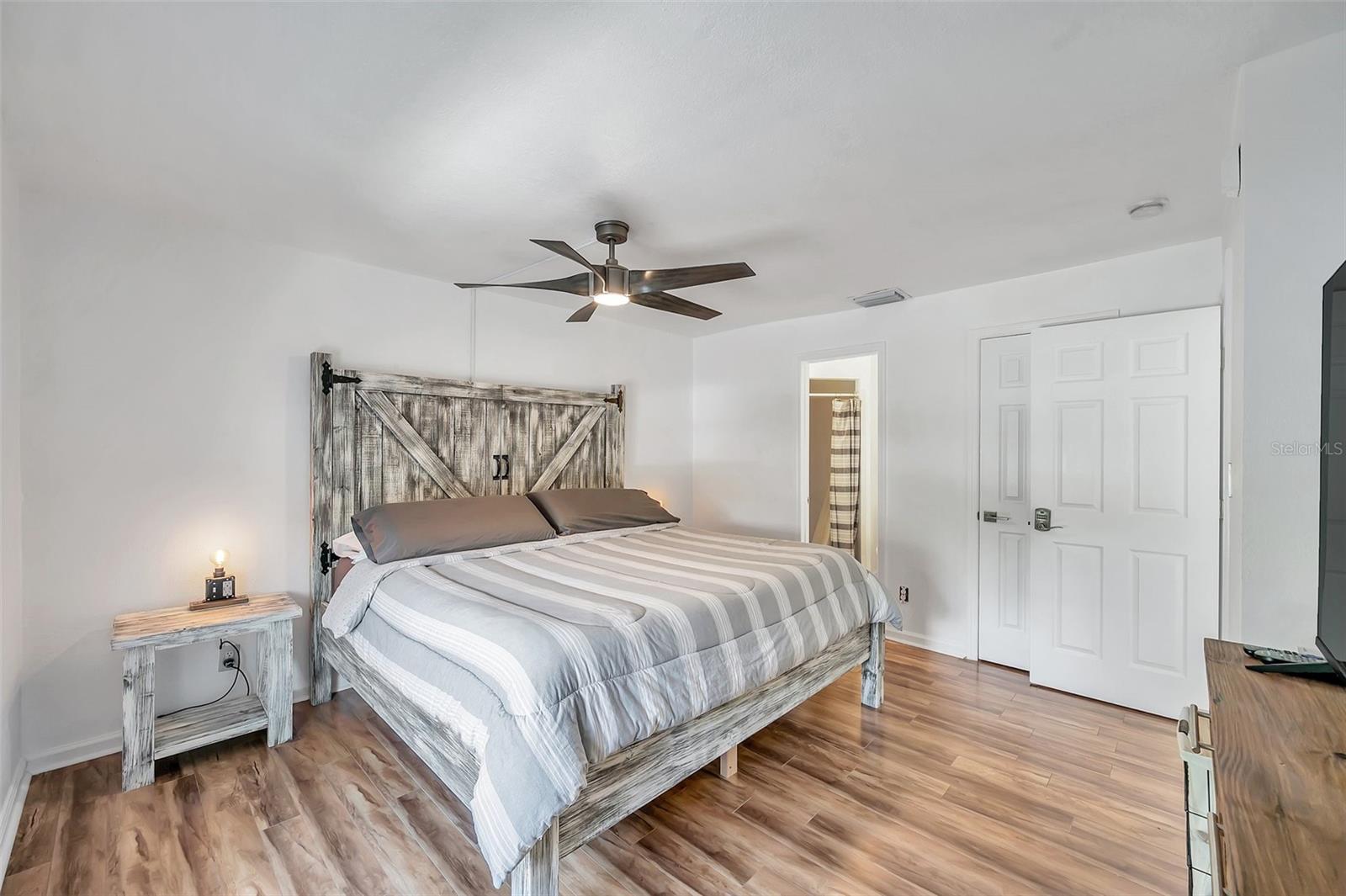5174 BEACH DR SE #C, ST PETERSBURG, FL, 33705
