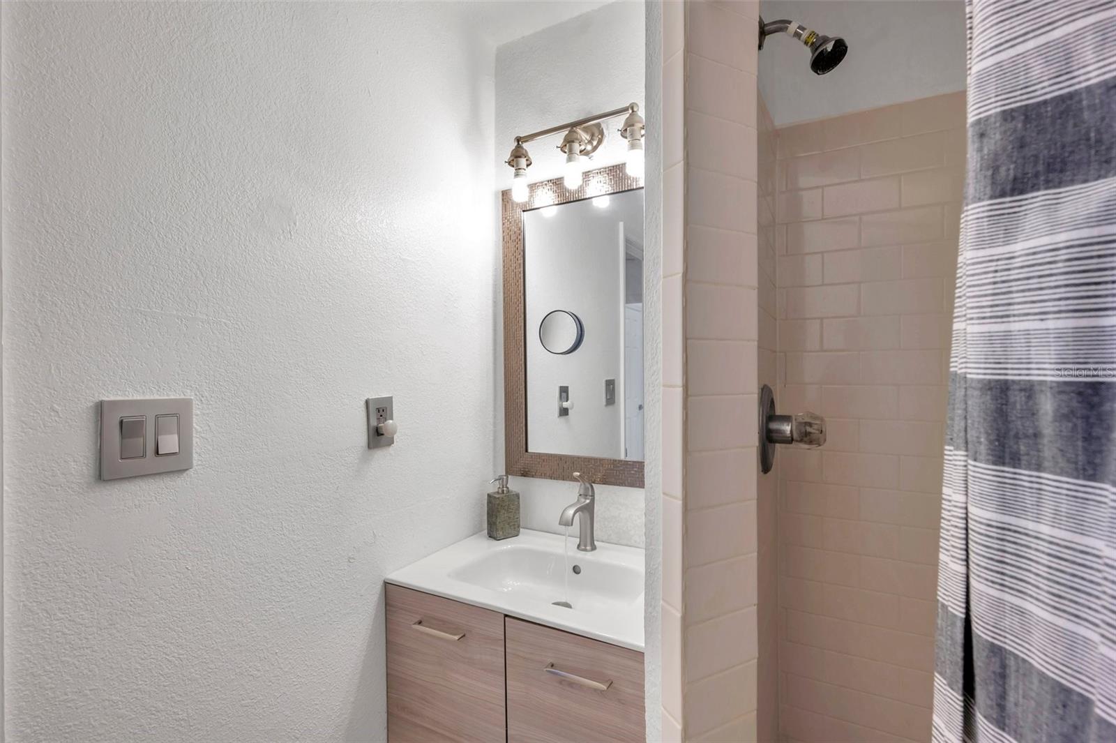 5174 BEACH DR SE #C, ST PETERSBURG, FL, 33705