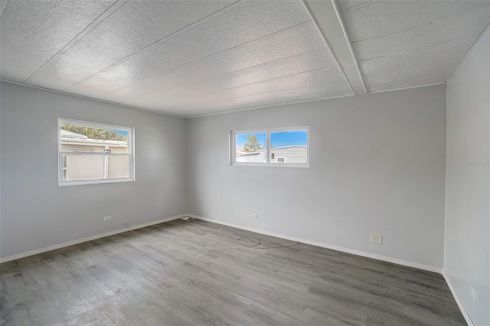 207 DOLPHIN DR N, OLDSMAR, FL, 34677