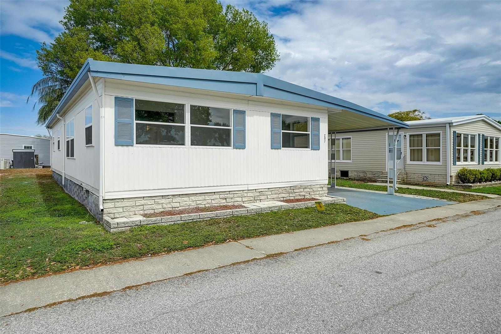 207 DOLPHIN DR N, OLDSMAR, FL, 34677