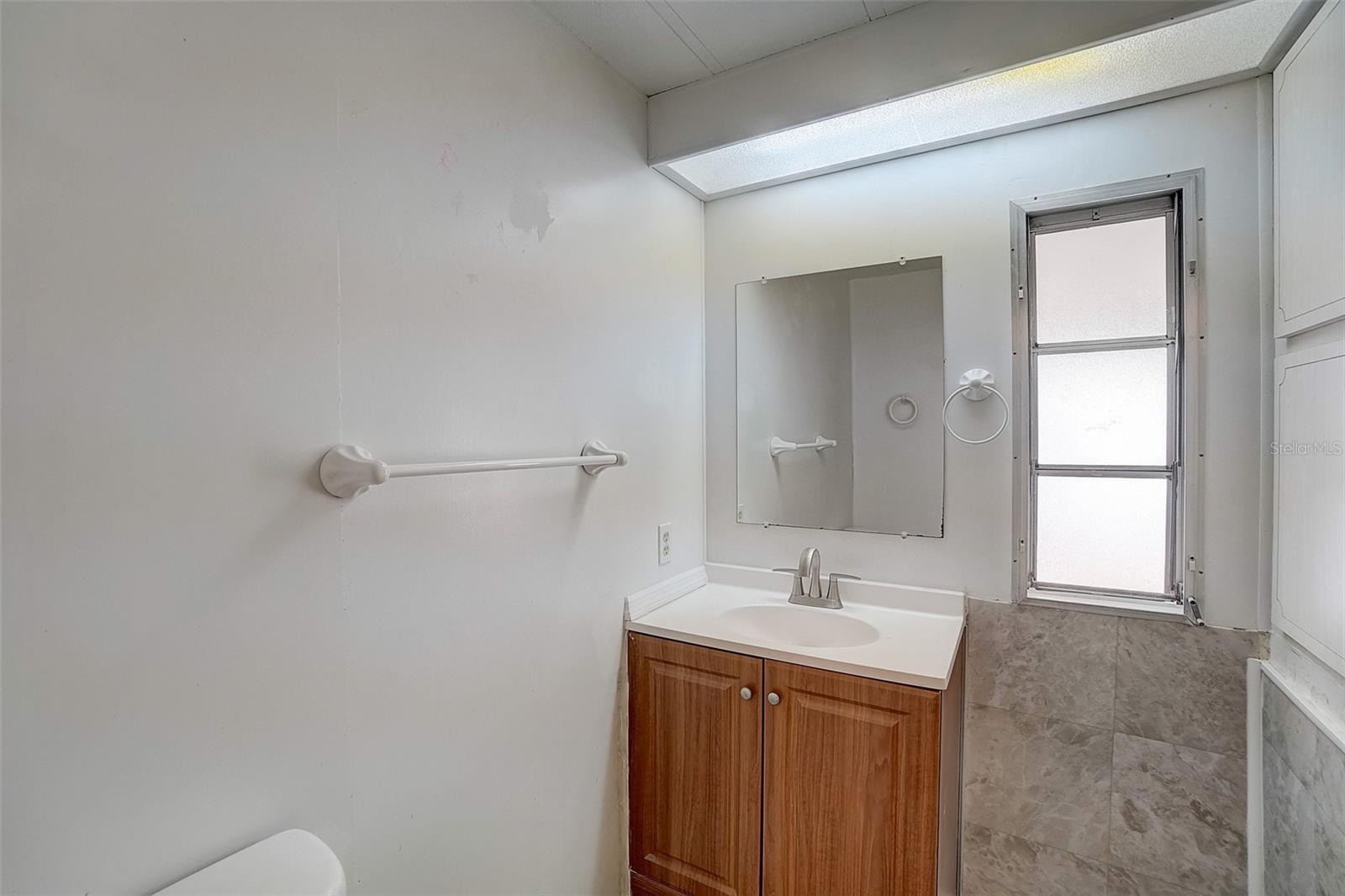 207 DOLPHIN DR N, OLDSMAR, FL, 34677