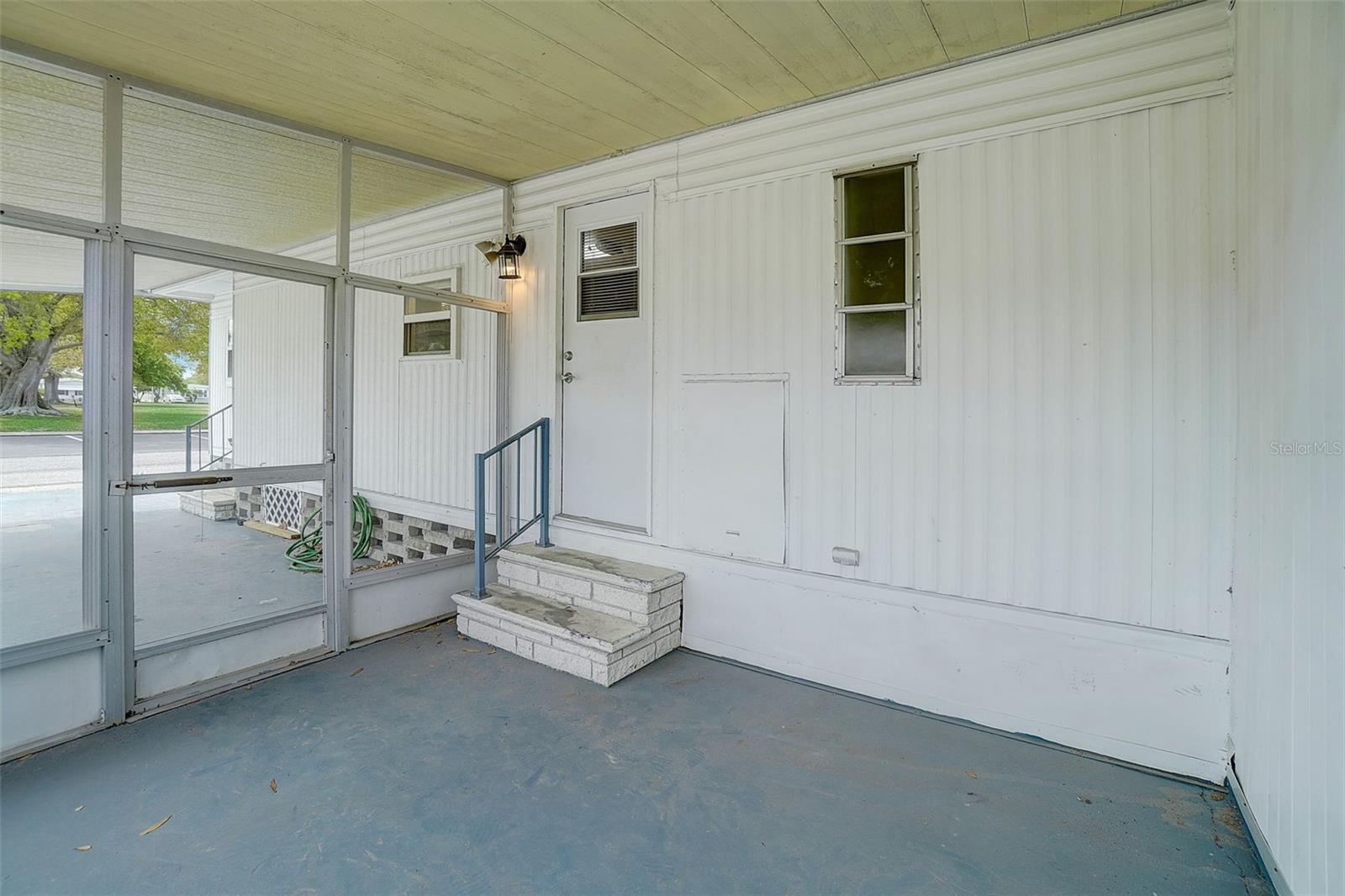 207 DOLPHIN DR N, OLDSMAR, FL, 34677