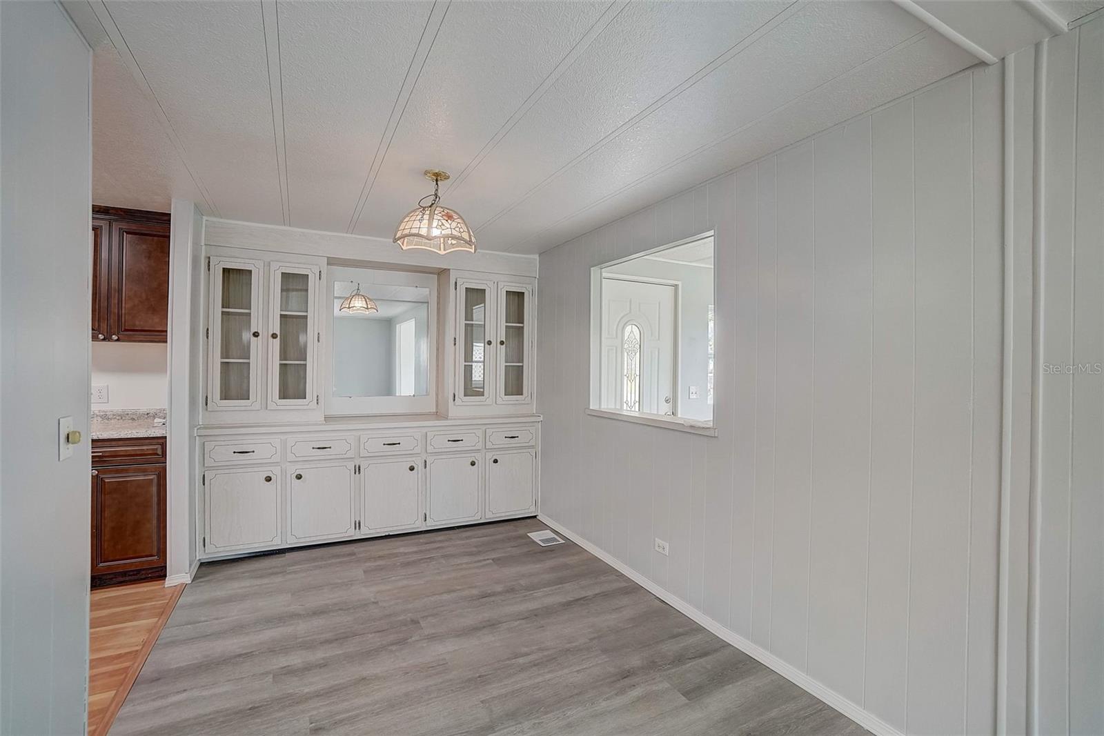 207 DOLPHIN DR N, OLDSMAR, FL, 34677