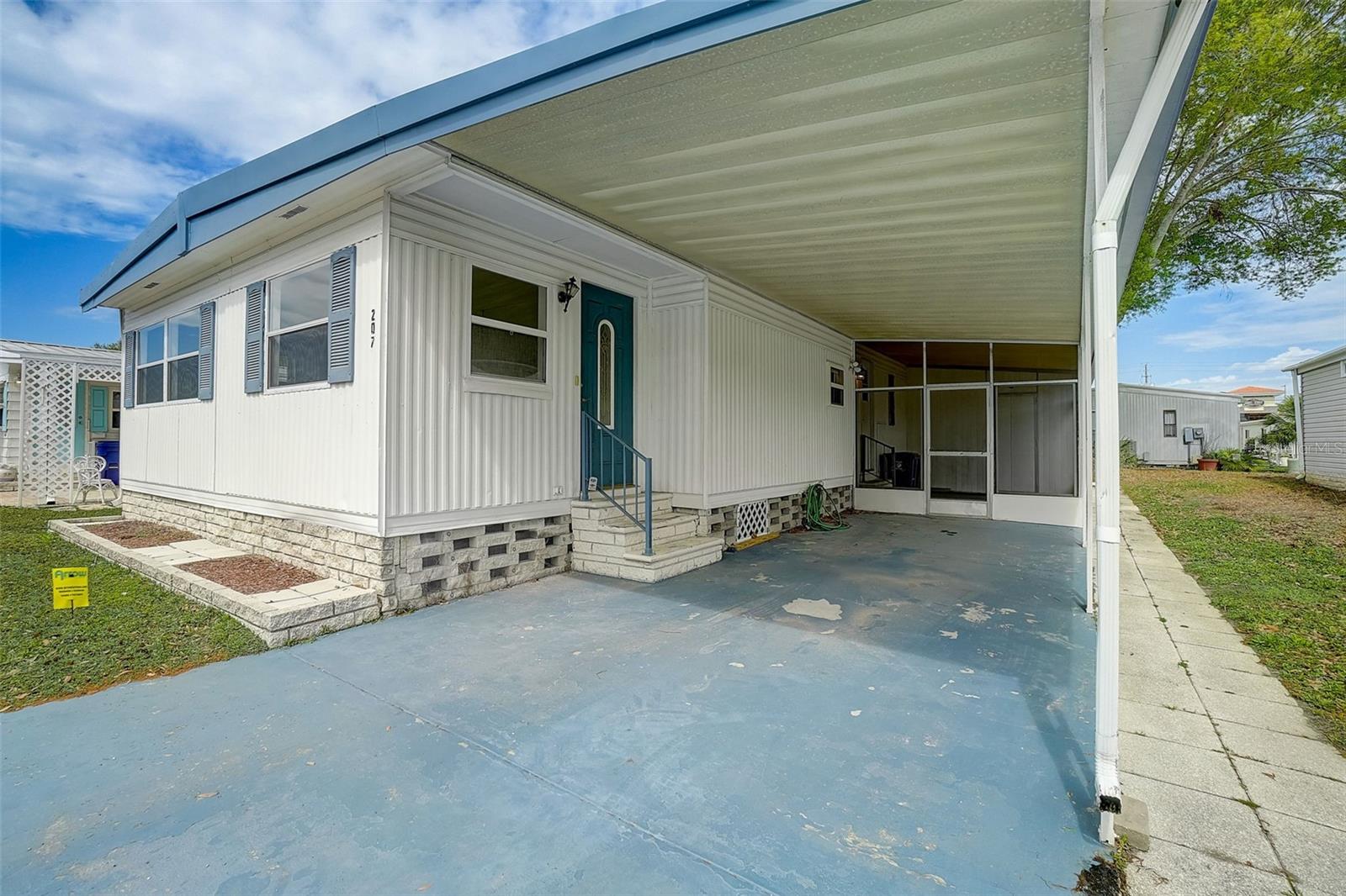 207 DOLPHIN DR N, OLDSMAR, FL, 34677