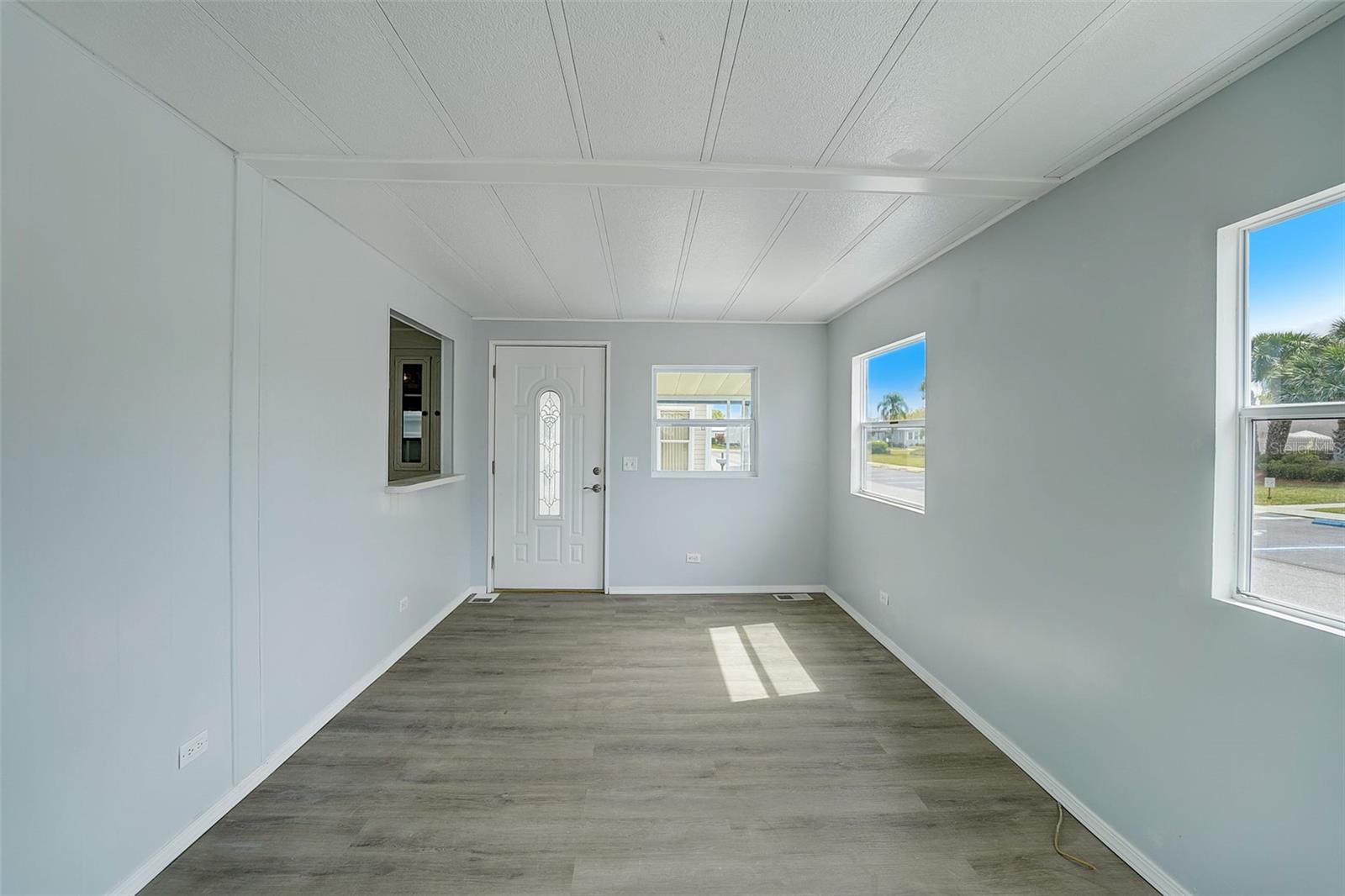 207 DOLPHIN DR N, OLDSMAR, FL, 34677