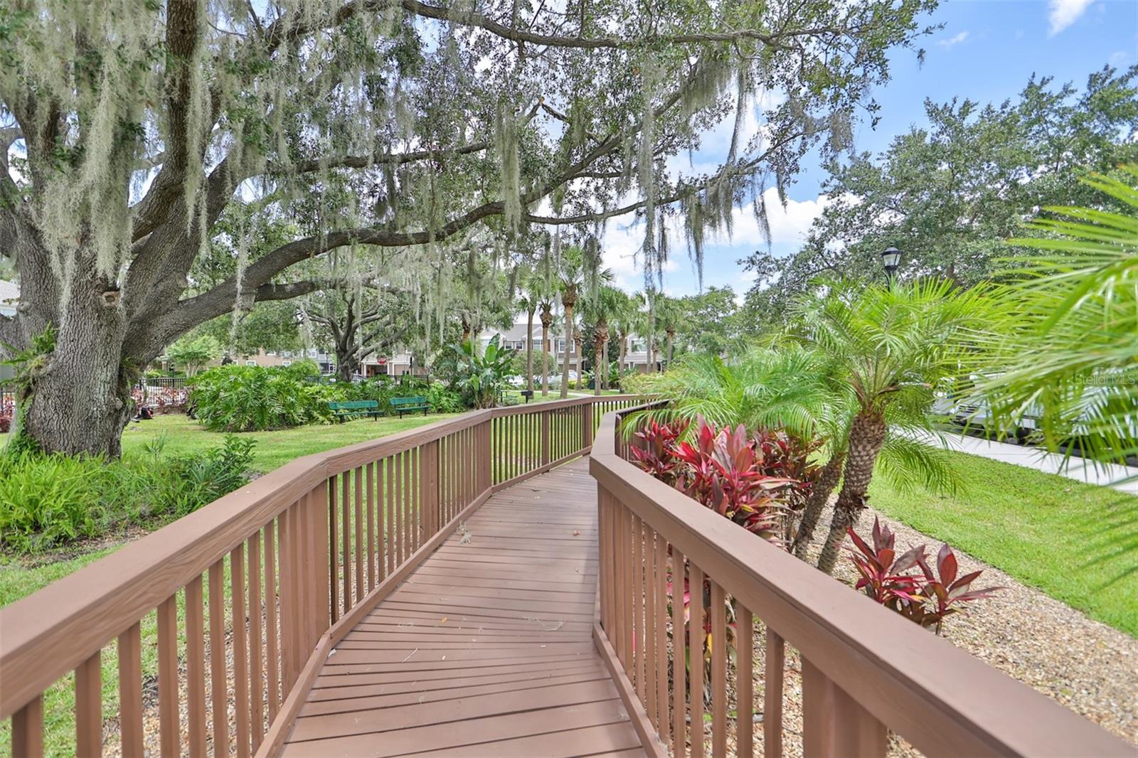 2220 KINGS PALACE DR, RIVERVIEW, FL, 33578