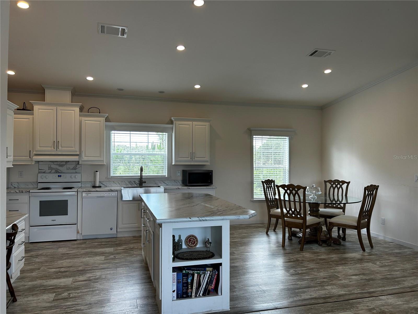 16470 N US HIGHWAY 27, WILLISTON, FL, 32696