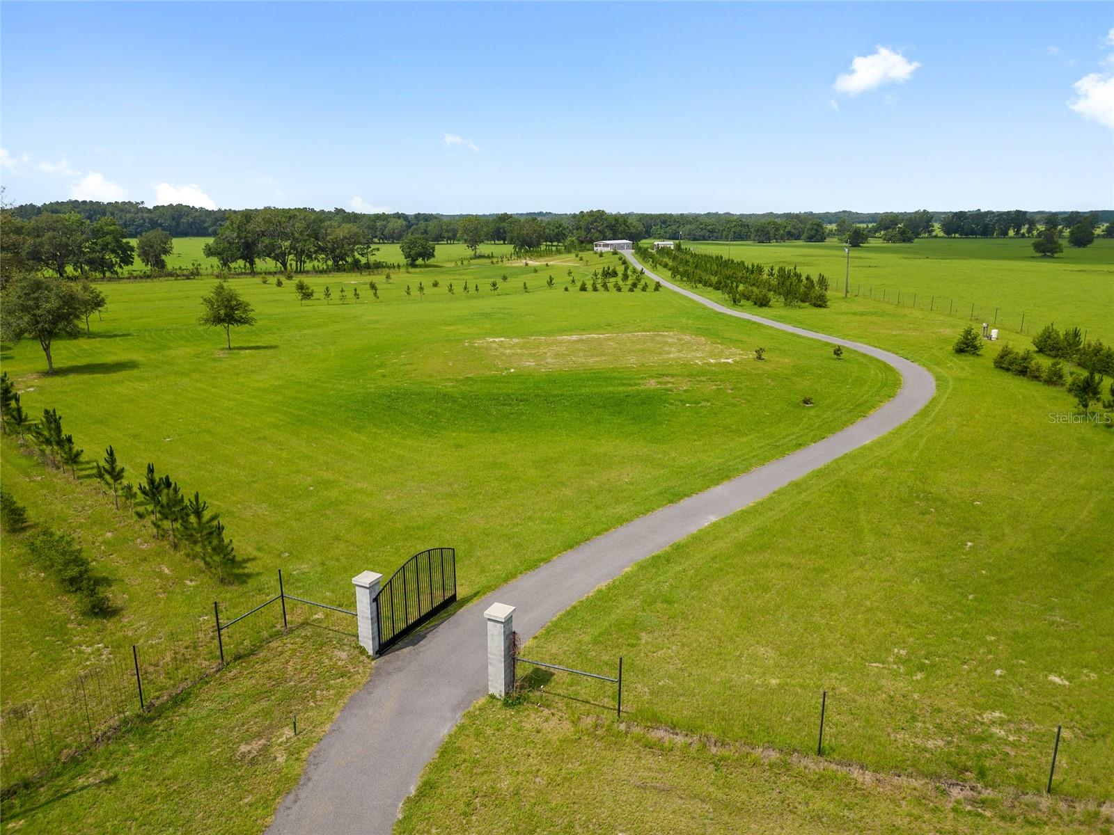16470 N US HIGHWAY 27, WILLISTON, FL, 32696
