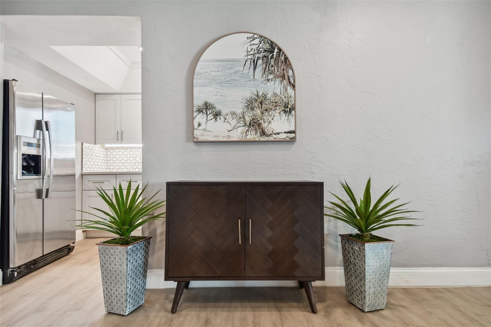 18301 SUNSET BLVD, REDINGTON SHORES, FL, 33708