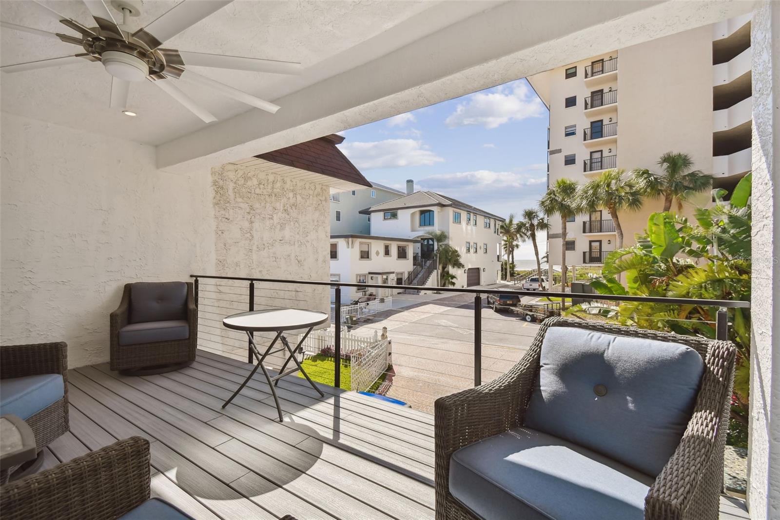 18301 SUNSET BLVD, REDINGTON SHORES, FL, 33708