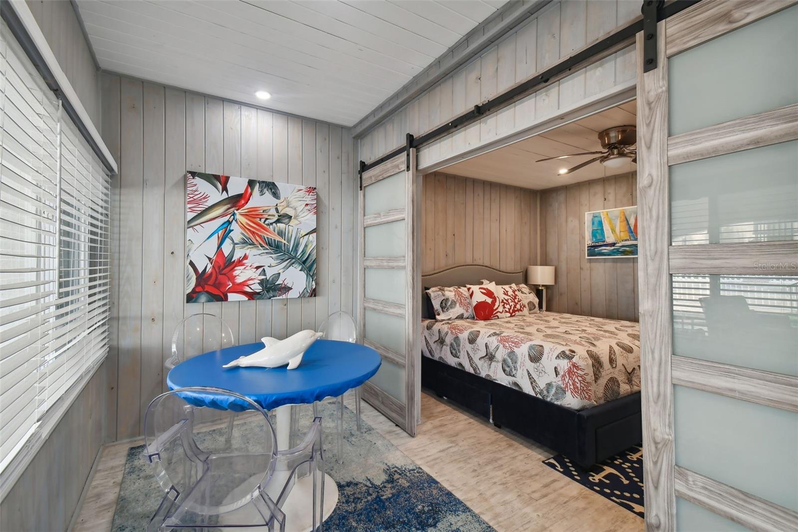 18301 SUNSET BLVD, REDINGTON SHORES, FL, 33708