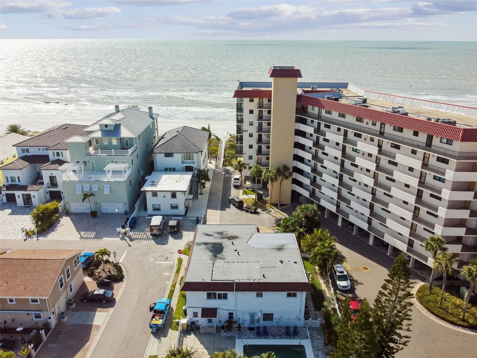 18301 SUNSET BLVD, REDINGTON SHORES, FL, 33708