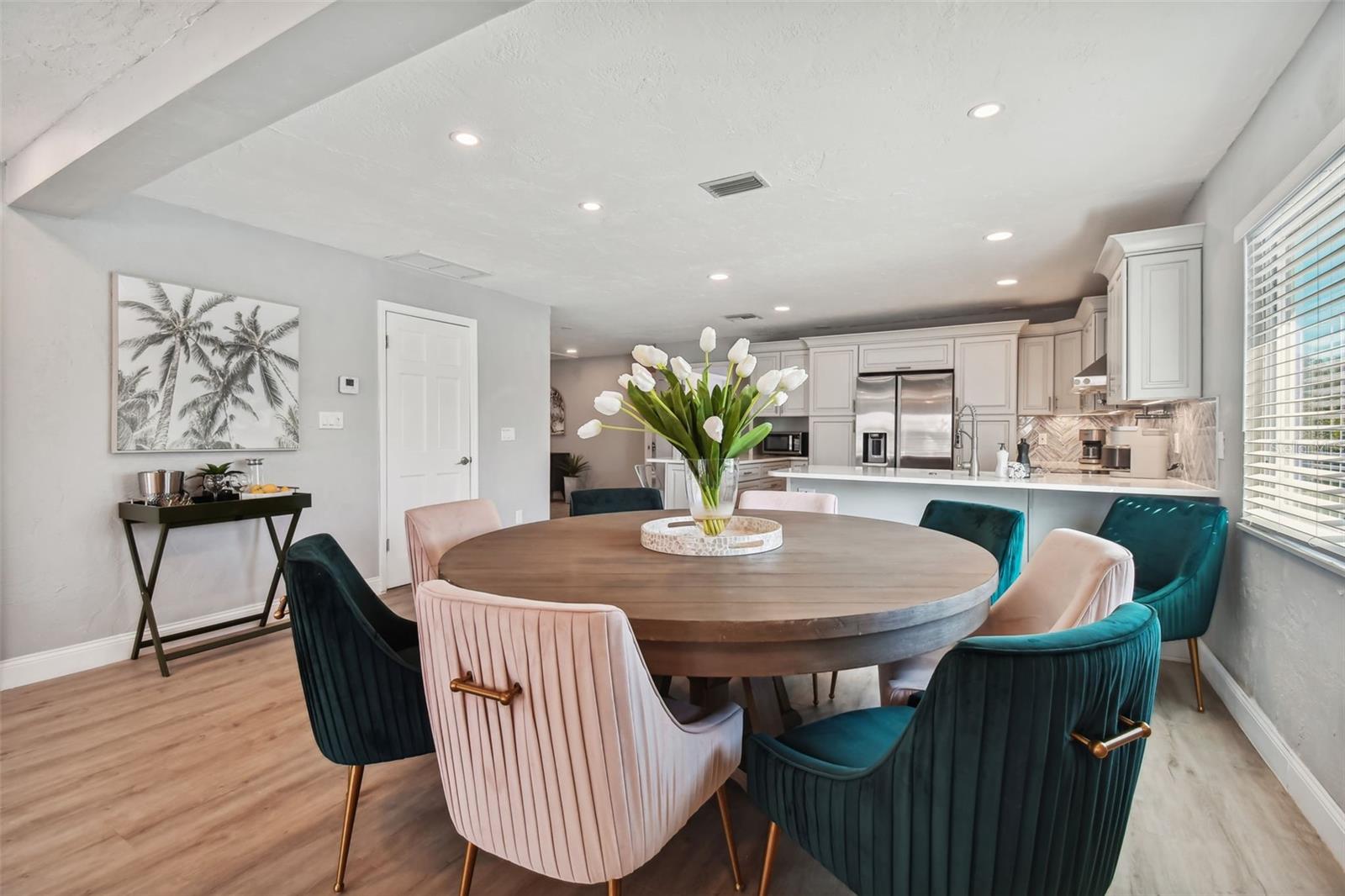 18301 SUNSET BLVD, REDINGTON SHORES, FL, 33708