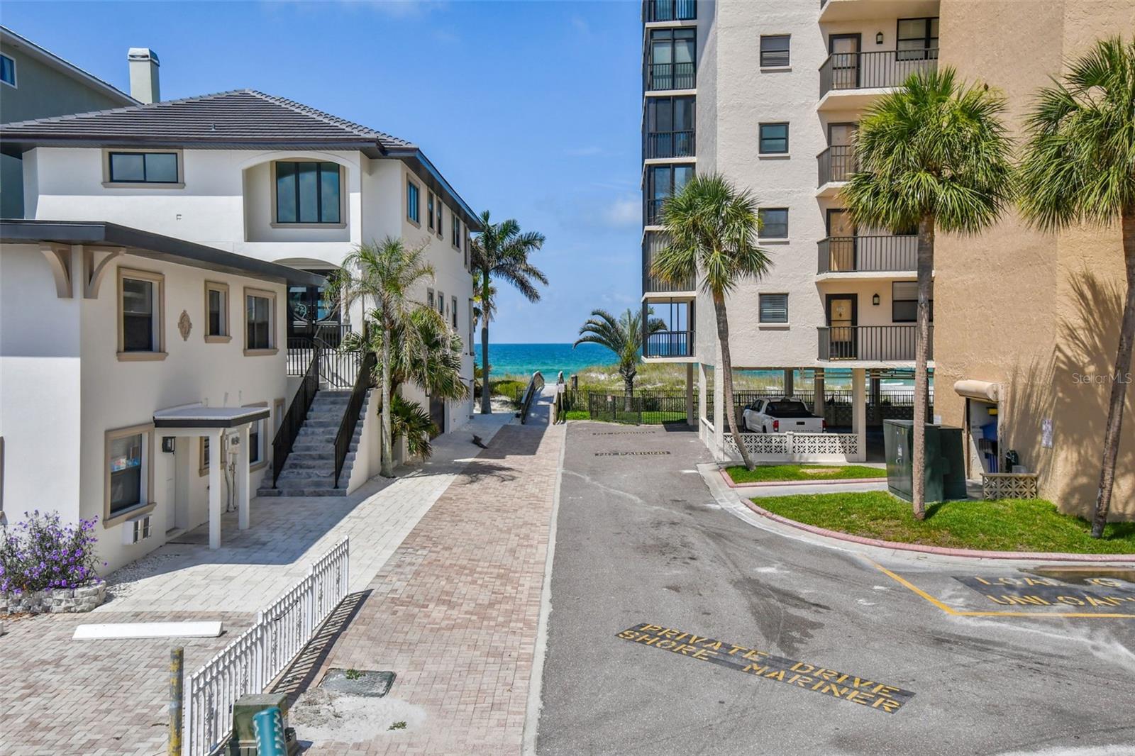 18301 SUNSET BLVD, REDINGTON SHORES, FL, 33708