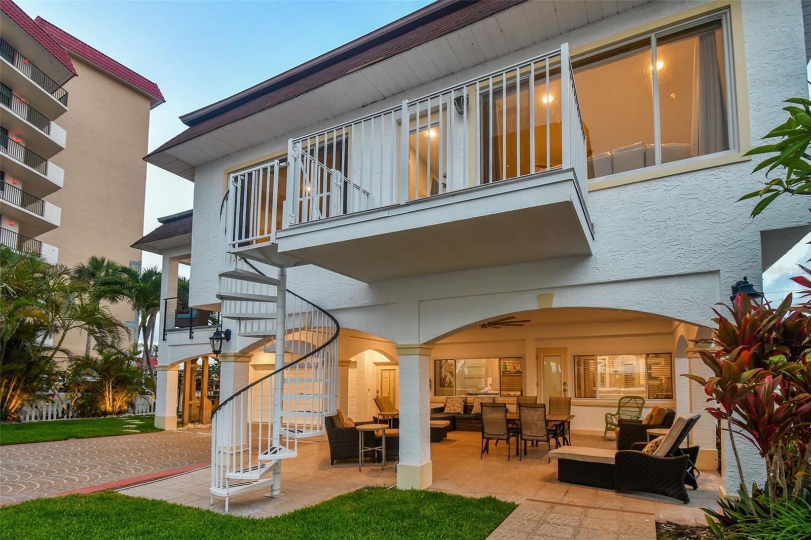 18301 SUNSET BLVD, REDINGTON SHORES, FL, 33708