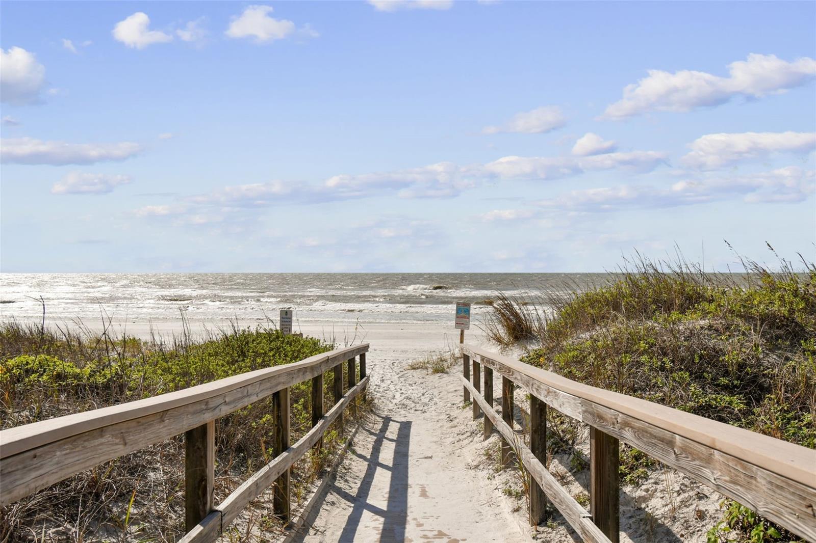 18301 SUNSET BLVD, REDINGTON SHORES, FL, 33708