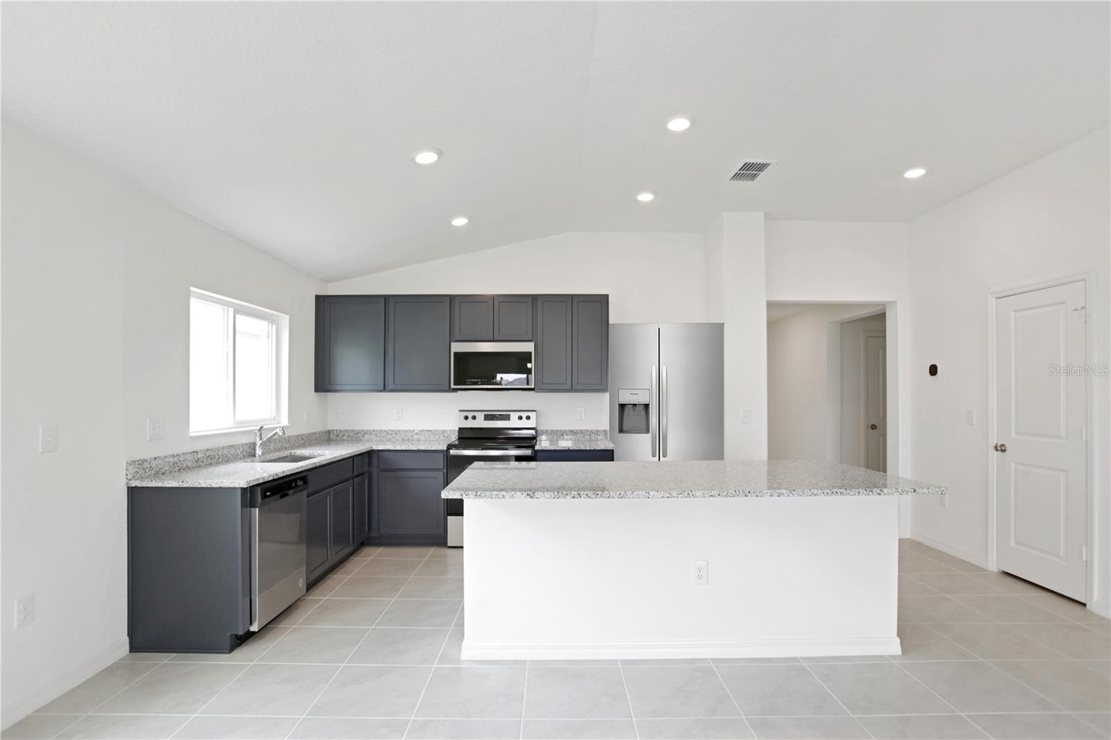 9033 HOOTON WAY, DAVENPORT, FL, 33896