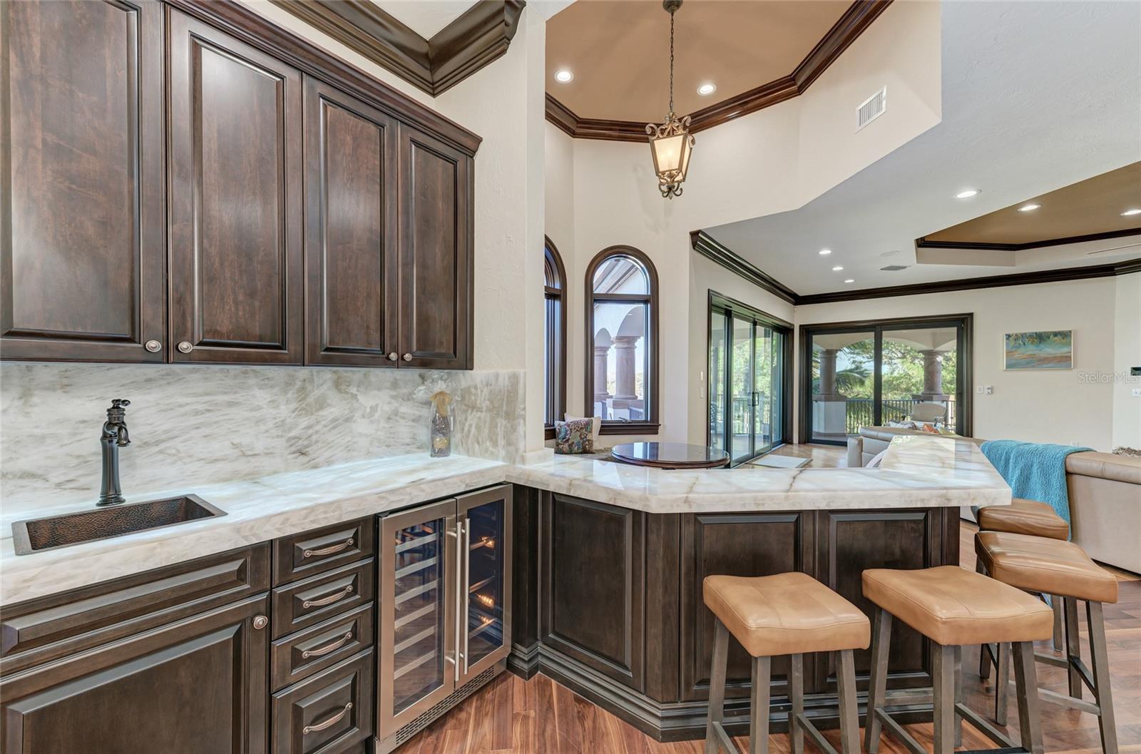 14 N WASHINGTON DR, SARASOTA, FL, 34236