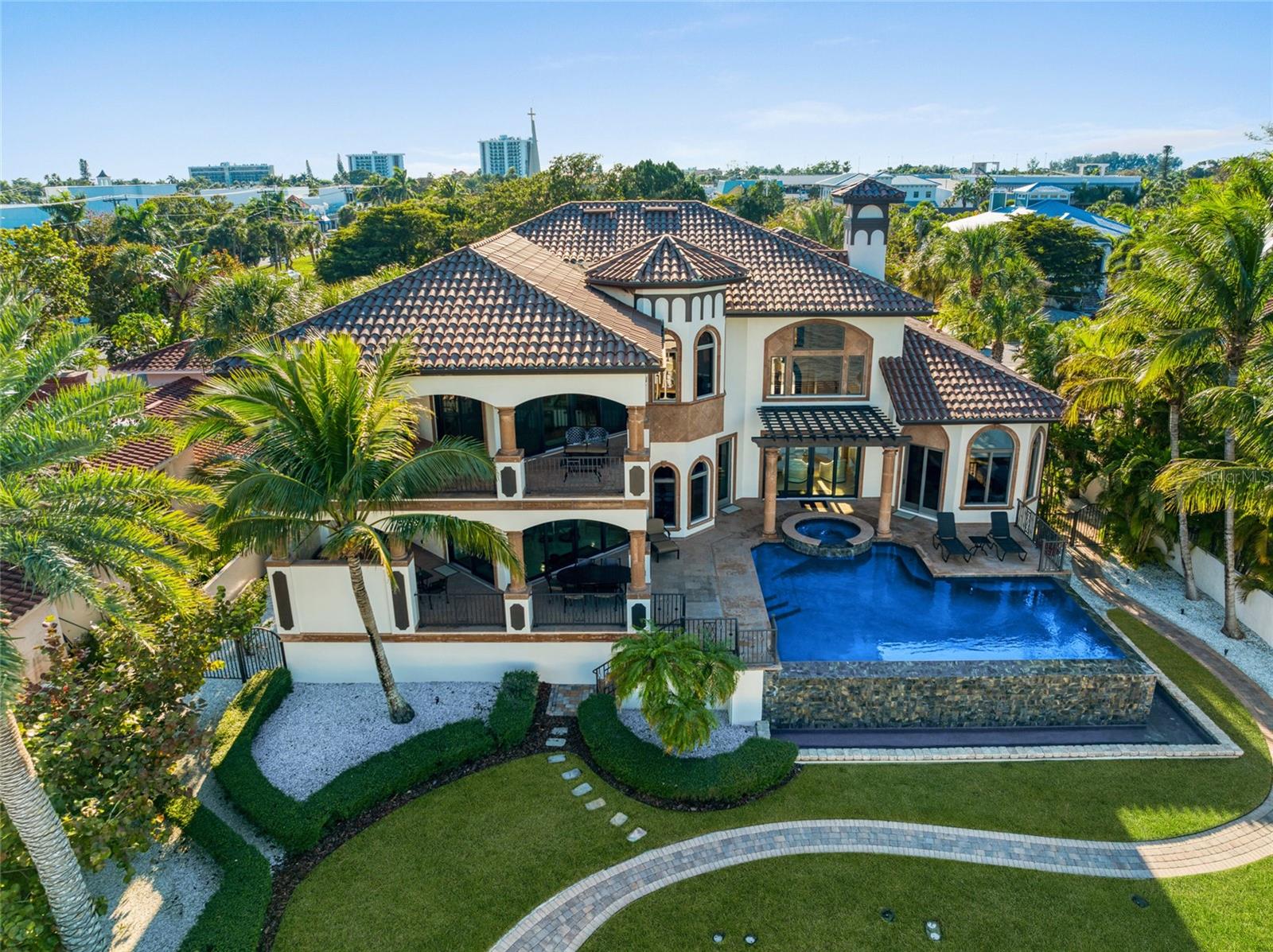 14 N WASHINGTON DR, SARASOTA, FL, 34236