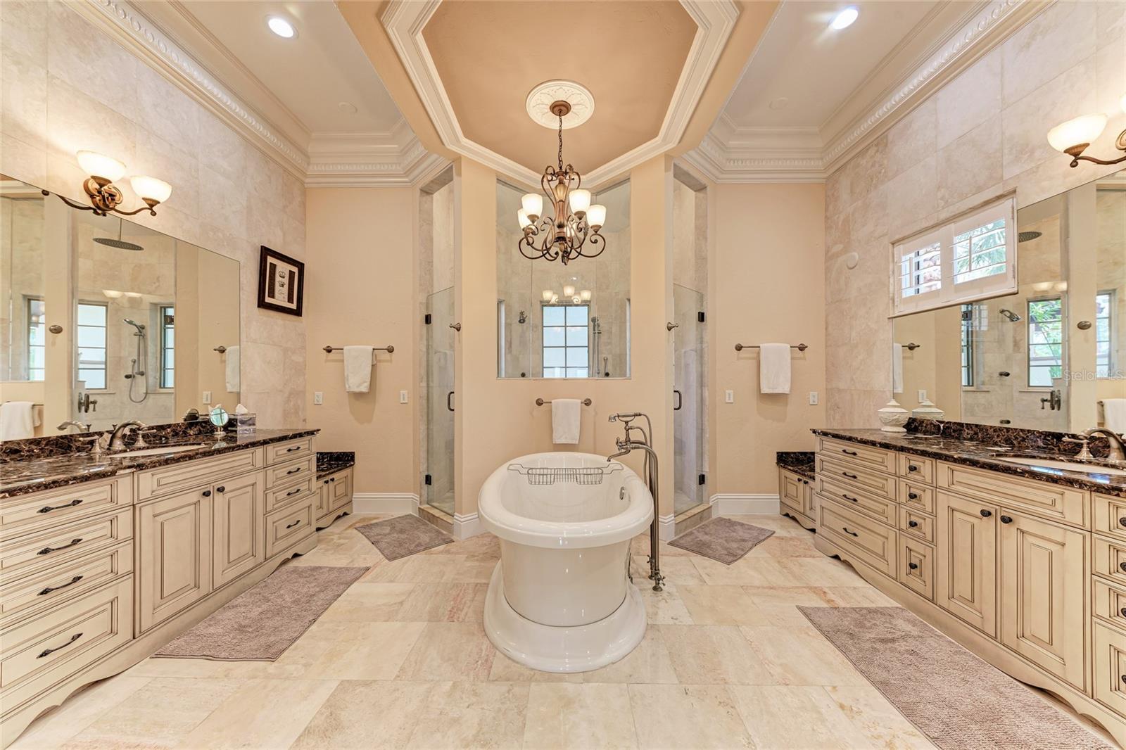 14 N WASHINGTON DR, SARASOTA, FL, 34236