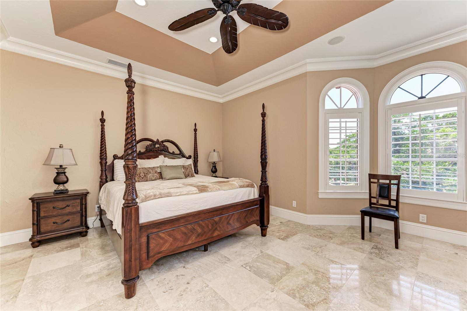 14 N WASHINGTON DR, SARASOTA, FL, 34236