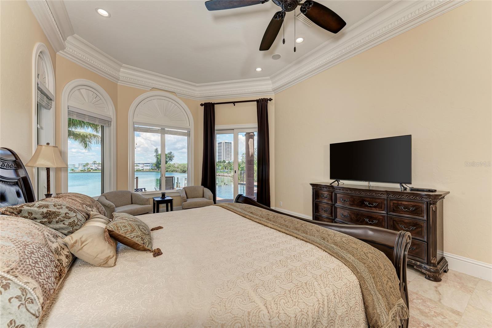 14 N WASHINGTON DR, SARASOTA, FL, 34236