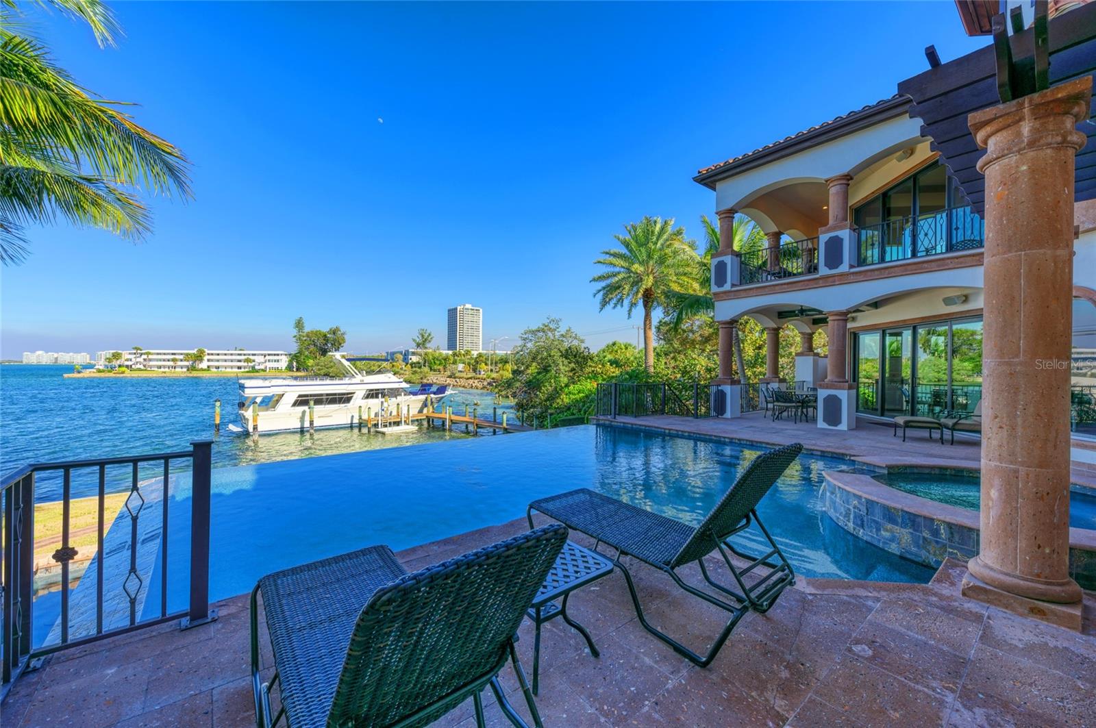 14 N WASHINGTON DR, SARASOTA, FL, 34236