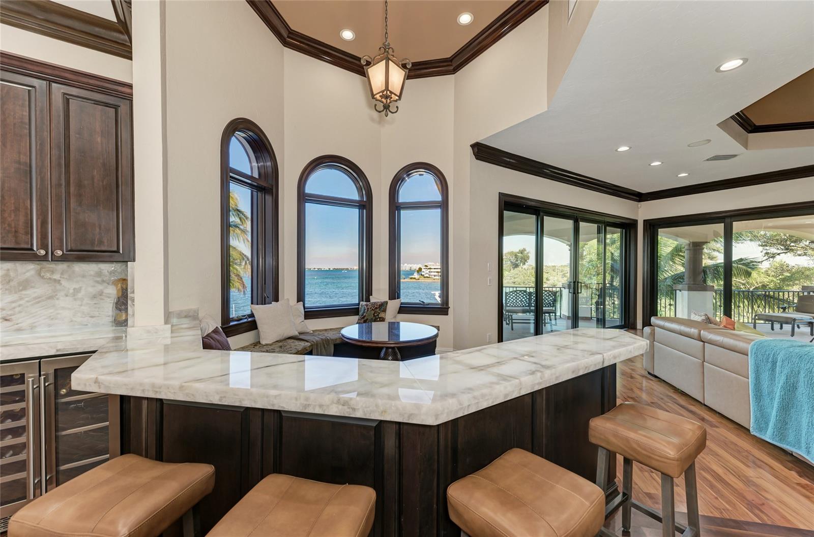 14 N WASHINGTON DR, SARASOTA, FL, 34236