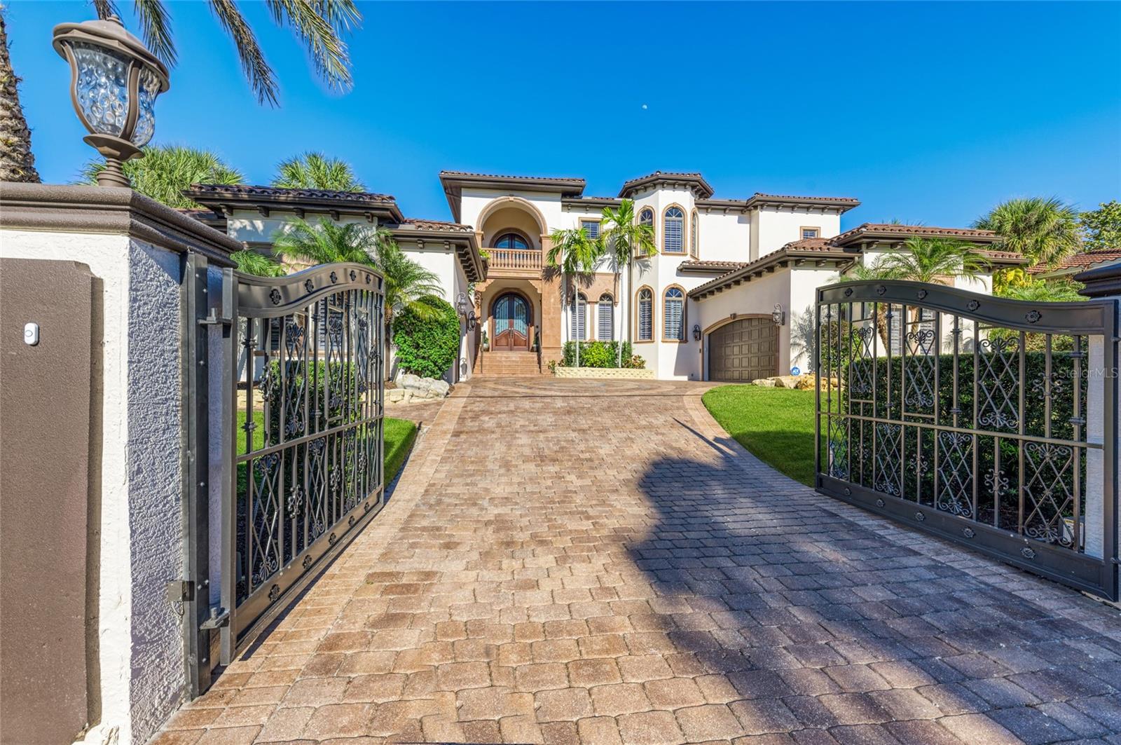 14 N WASHINGTON DR, SARASOTA, FL, 34236